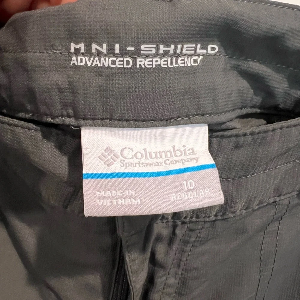 Women’s Columbia Omni-Wick Advanced Repellent Gray Cargo Activewear Pants - Picture 4 of 13